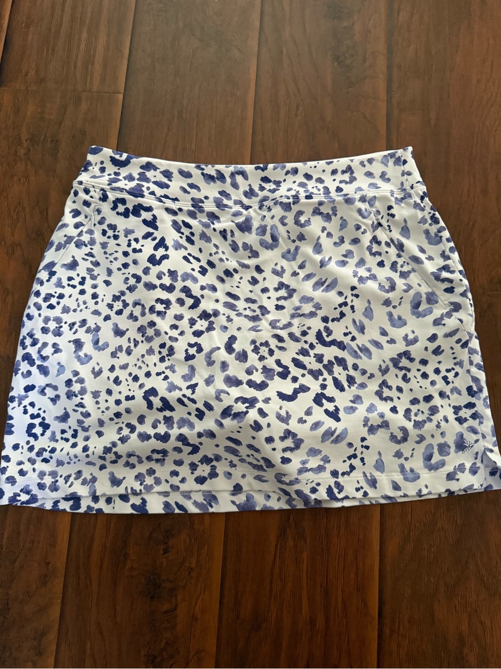 Tommy Bahama Blue Leopard Print Women’s Skort